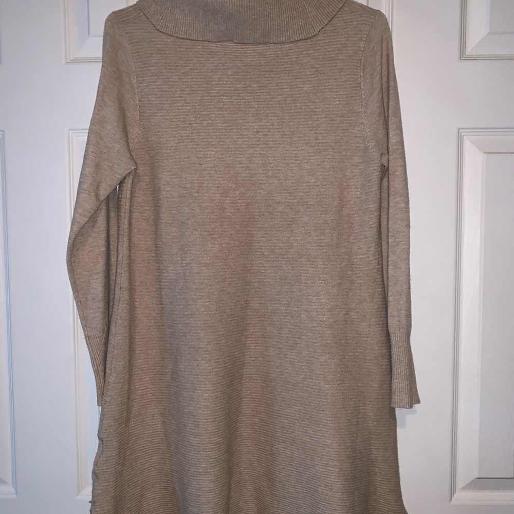Tunic - Picture 2 of 3